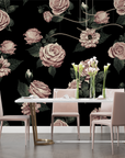 Papier peint vintage - Roses sur fond noir