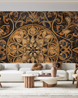 Papier peint baroque - grands motifs dorés sur fond noir