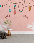Papier peint boho - attrapes-rêves et plumes suspendues roses