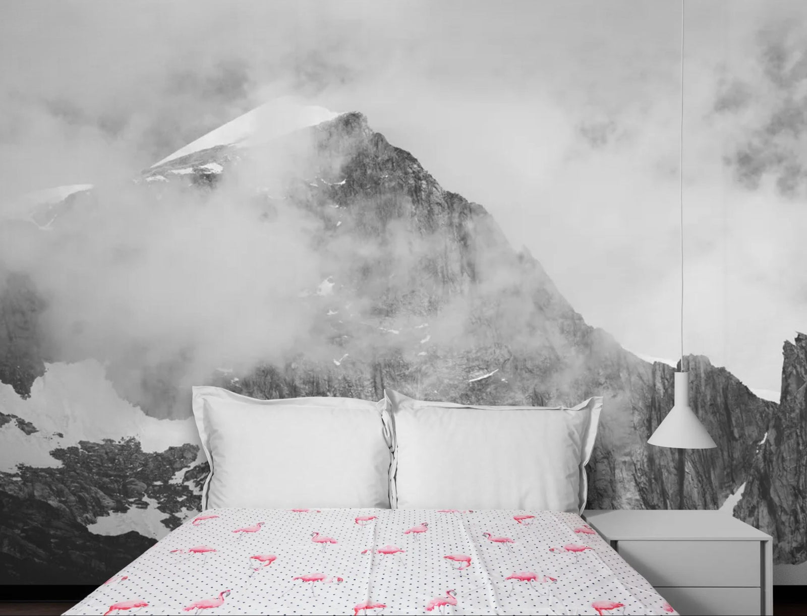 Papier Peint Montagne Noir & Blanc - Sommet Dans les Brumes