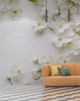 Papier peint fleuri - pétales blancs sur fond crème
