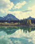 Nature wallpaper – mirrored lake and alpine forest