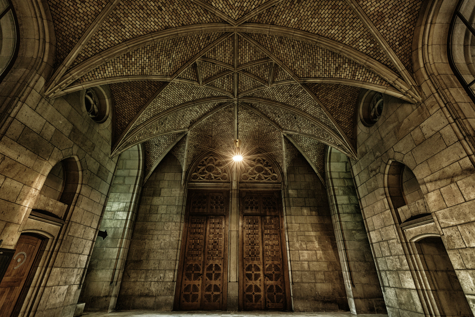 Architectural wallpaper – Monumental Gothic vault