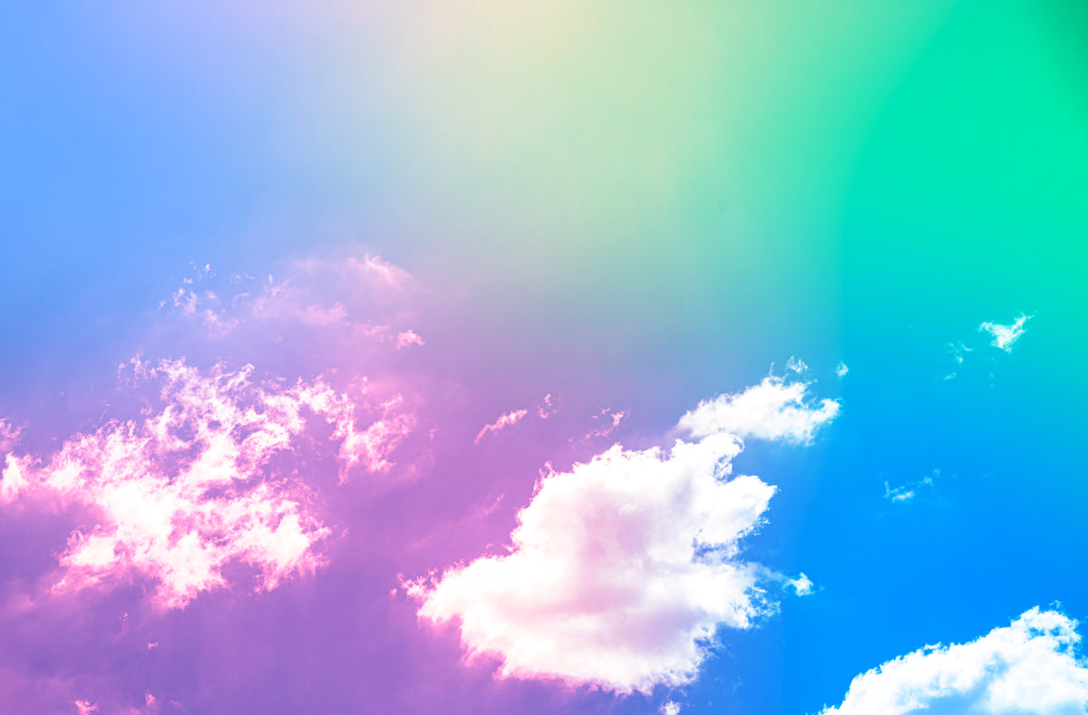 Papier peint ciel - Nuages sur fond rose et bleu