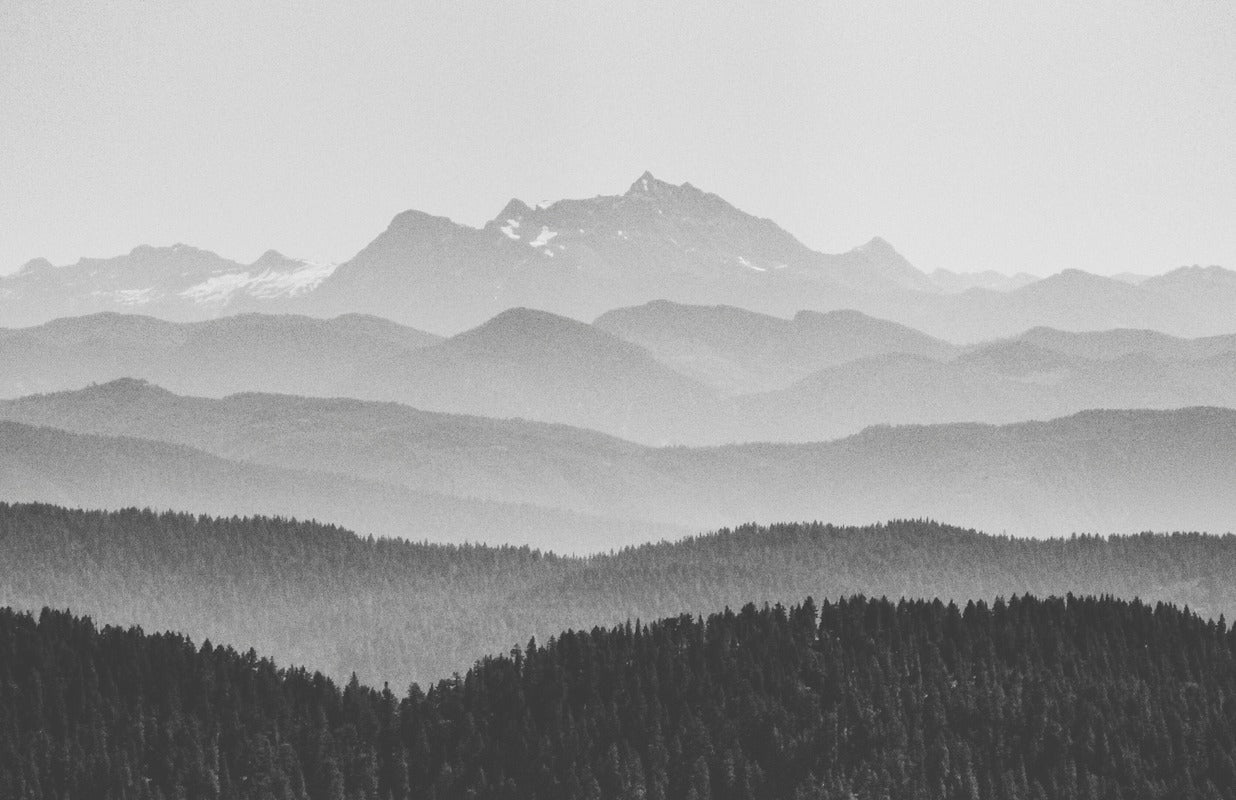 Papier Peint Panoramique - Noir Et Blanc Montagnes Brume