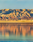 Papier Peint Montagne - Collines Dorées et Reflet Lacustre