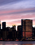 Papier Peint Paysage - Skyline Rose et Silhouette Urbaine