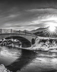 Papier Peint Noir et Blanc - Pont Brumeux