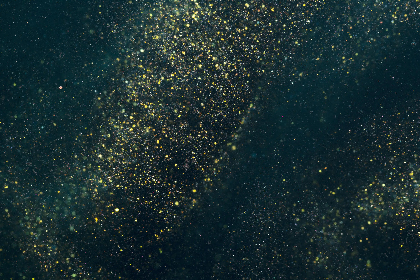 Papier Peint Art & Déco – Nuée Dorée sur Vert Profond