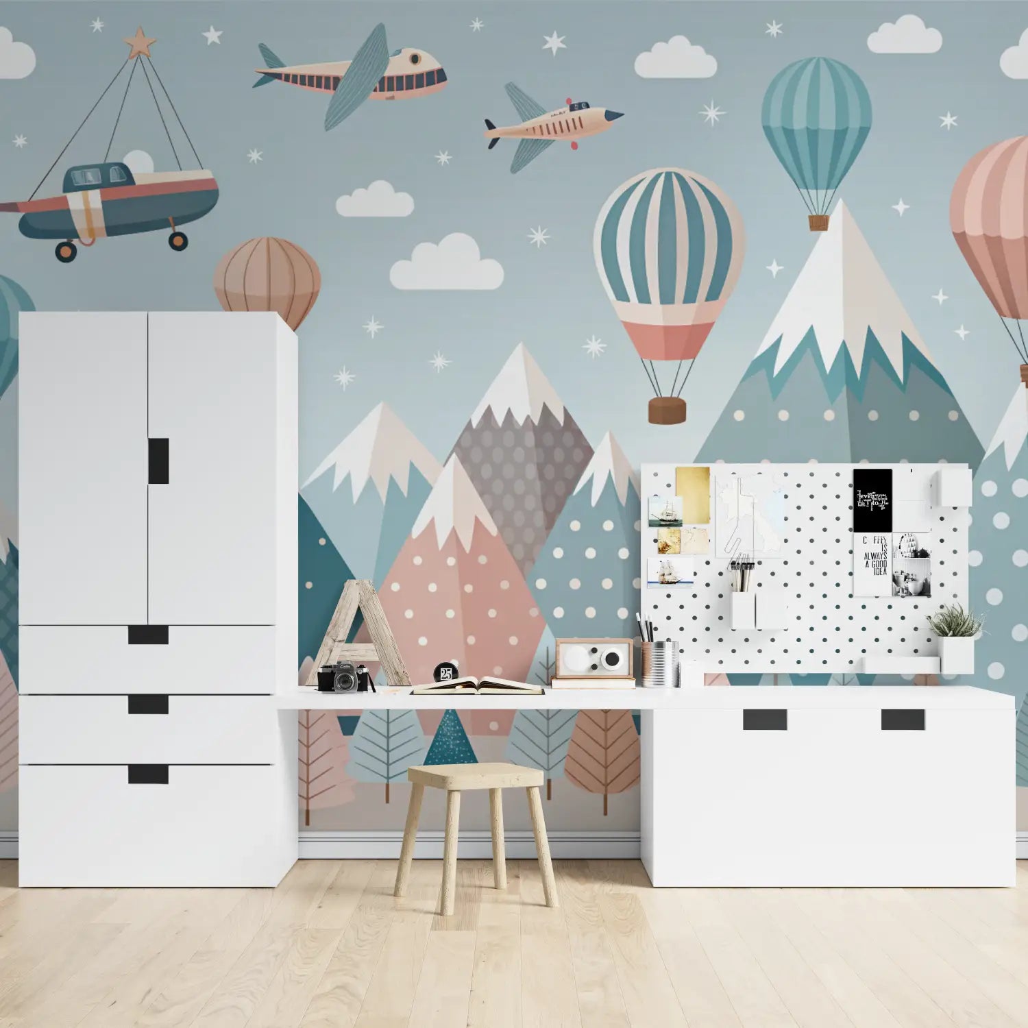 Children's Wallpaper - Mountains and Hot Air Balloons