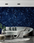 Papier Peint Floral – Arabesques Bleues sur Nuit