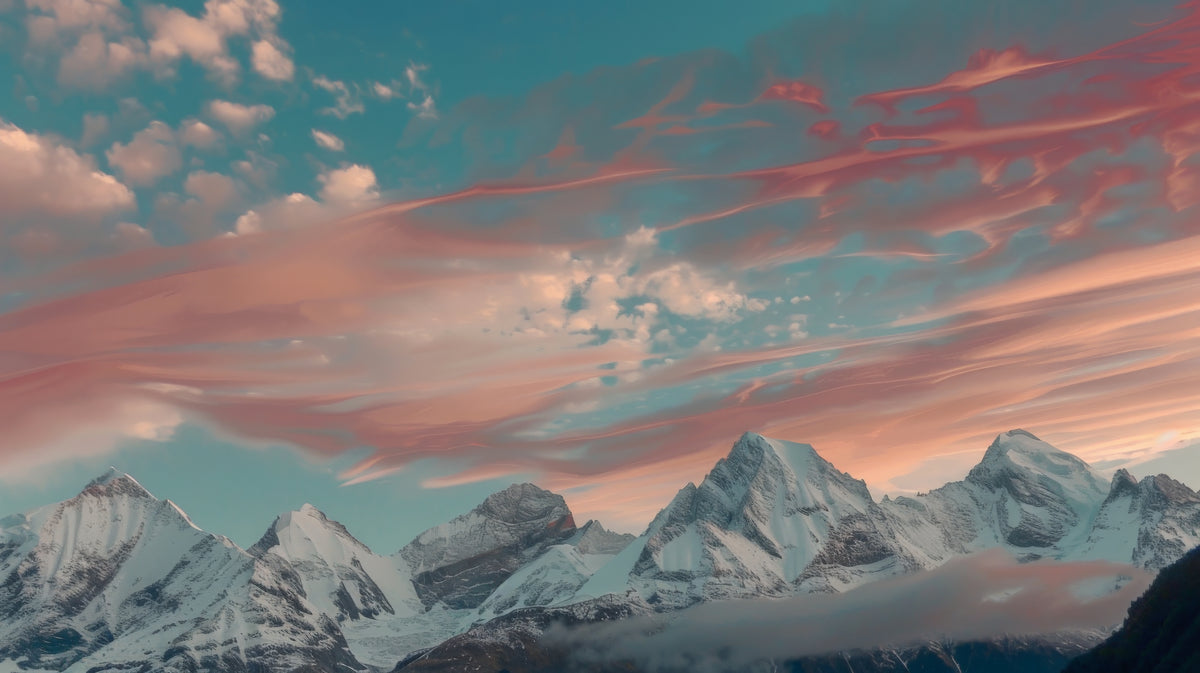 Bergtapete - Rosa Gipfel über den Wolken