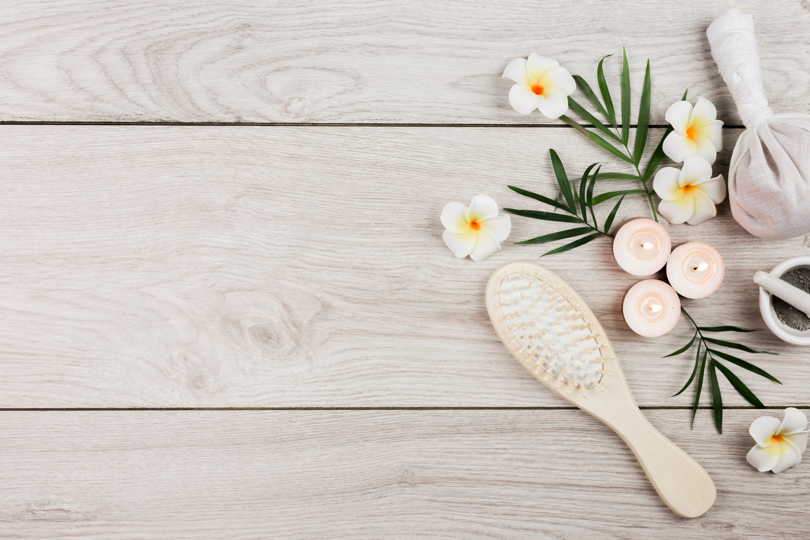 Papier peint Bien-être – Panier spa sel et galets